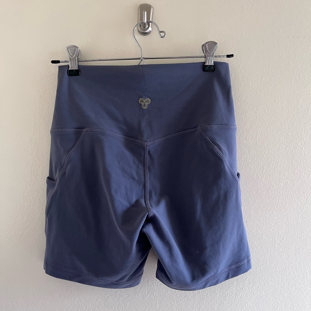 Aritzia Women’s Butter Cheeky Pocket Hi Rise 5" Short